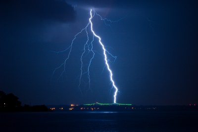 Lightening photo 1427507791254 e8d2fe7db7c0